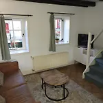 Kasteel Schaloen - & * Valkenburg aan de Geul