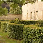 Kasteel Schaloen - & *