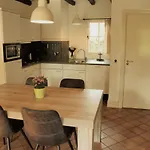 Kasteel Schaloen - & *