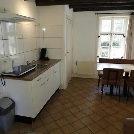 Kasteel Schaloen - & Ferienhaus Valkenburg aan de Geul
