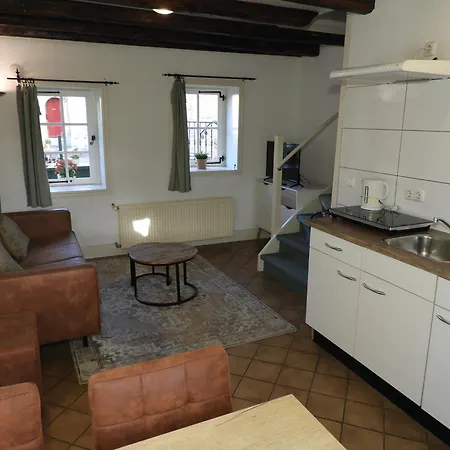 Kasteel Schaloen - & Ferienhaus