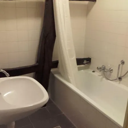 Kasteel Schaloen Semesterbostad *