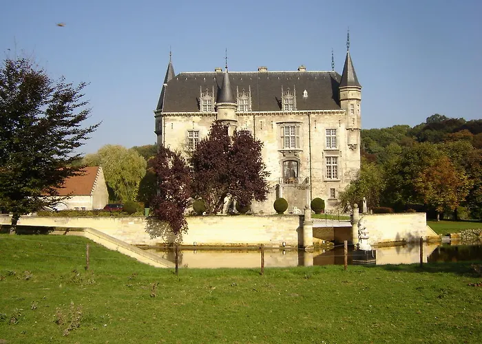Kasteel Schaloen - & بيت للعطل *
