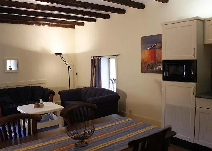 Kasteel Schaloen - & Nyaraló *