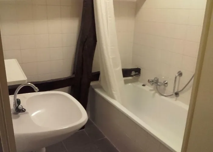 Kasteel Schaloen - & Nyaraló *